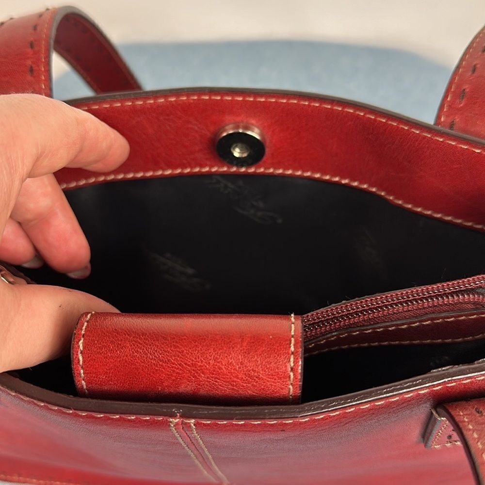 Fossil Vintage Red Leather Contrast Stitch Shoulder Bag - Picture 6 of 9